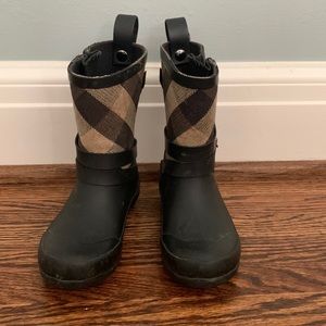 Guc burberry rainboots